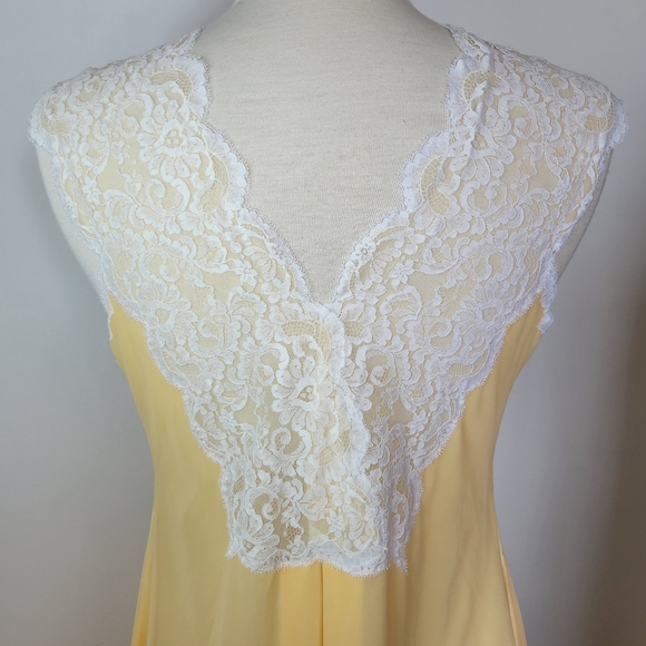 Vintage | Made in Italy nightgown - Picture 10 of 15